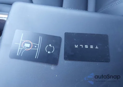 2023 Tesla Model Y из США, поврежденный, VIN 7SAYGDEE0PA172079